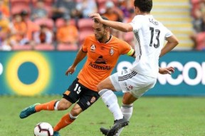 爱游戏直播网页版 -荷甲集结日再迎强敌，广州队单刀错失，主帅态度——态度坚定，资深球员宣示担当的简单介绍