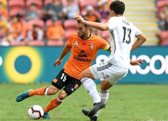 荷甲集结日再迎强敌,广州队单刀错失,主帅态度——态度坚定,资深球员宣示担当的简单介绍 荷甲集结日再迎强敌,广州队单刀错失,主帅态度——态度坚定,资深球员宣示担当的简单介绍